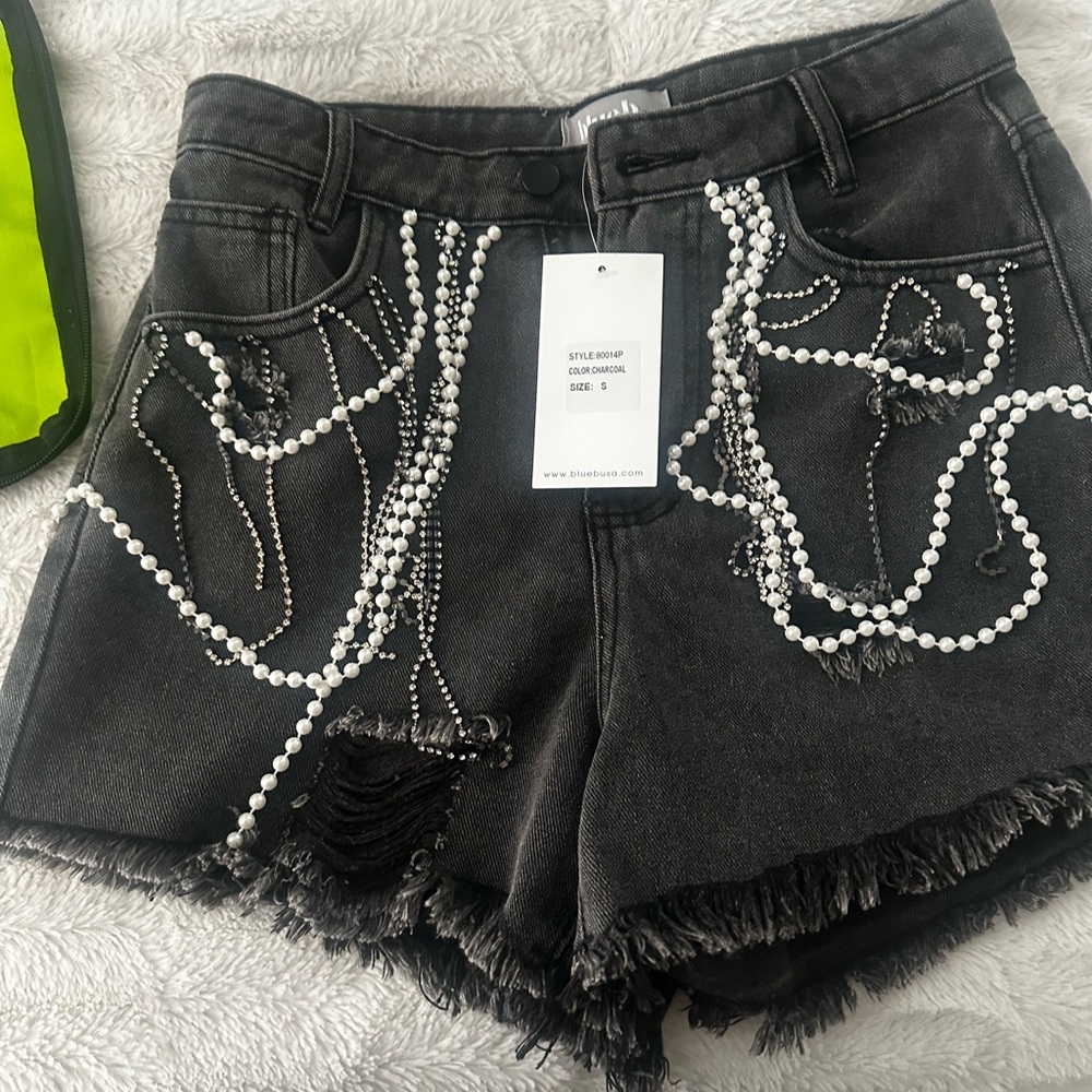 Cute festival/ concert shorts!!
